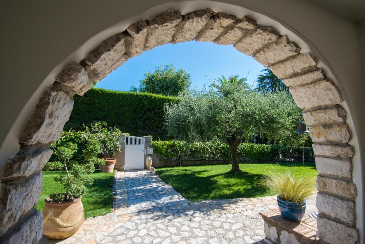 Bastide Les 3 Portes Сен-Поль-де-Ванс Экстерьер фото
